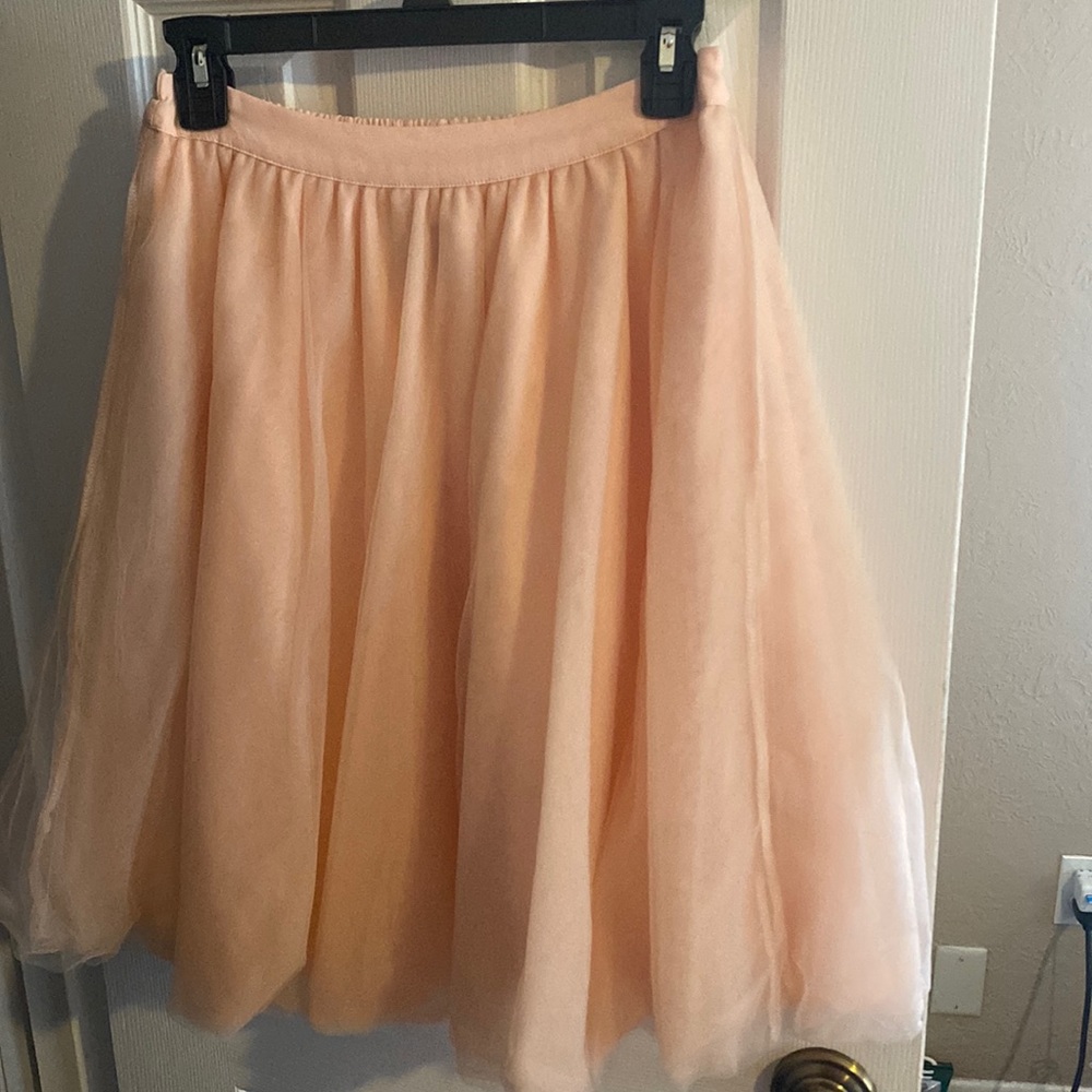 Elastic band tulle skirt